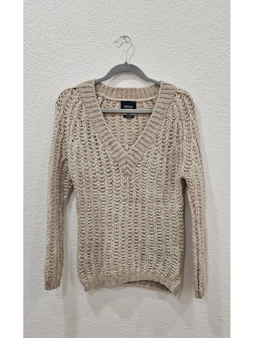 Zara Knit Women M Alpaca Wool Blend Chunky V-Neck Sweater Beige Made in Spain